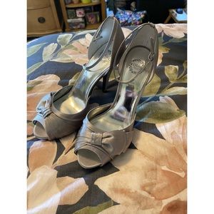 I.Miller 9.5 silver 4” heels